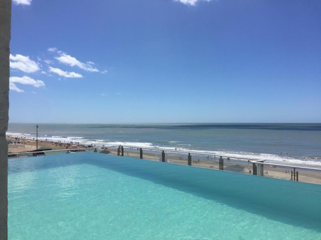 Eighteen Apartments Villa Gesell Eksteriør billede
