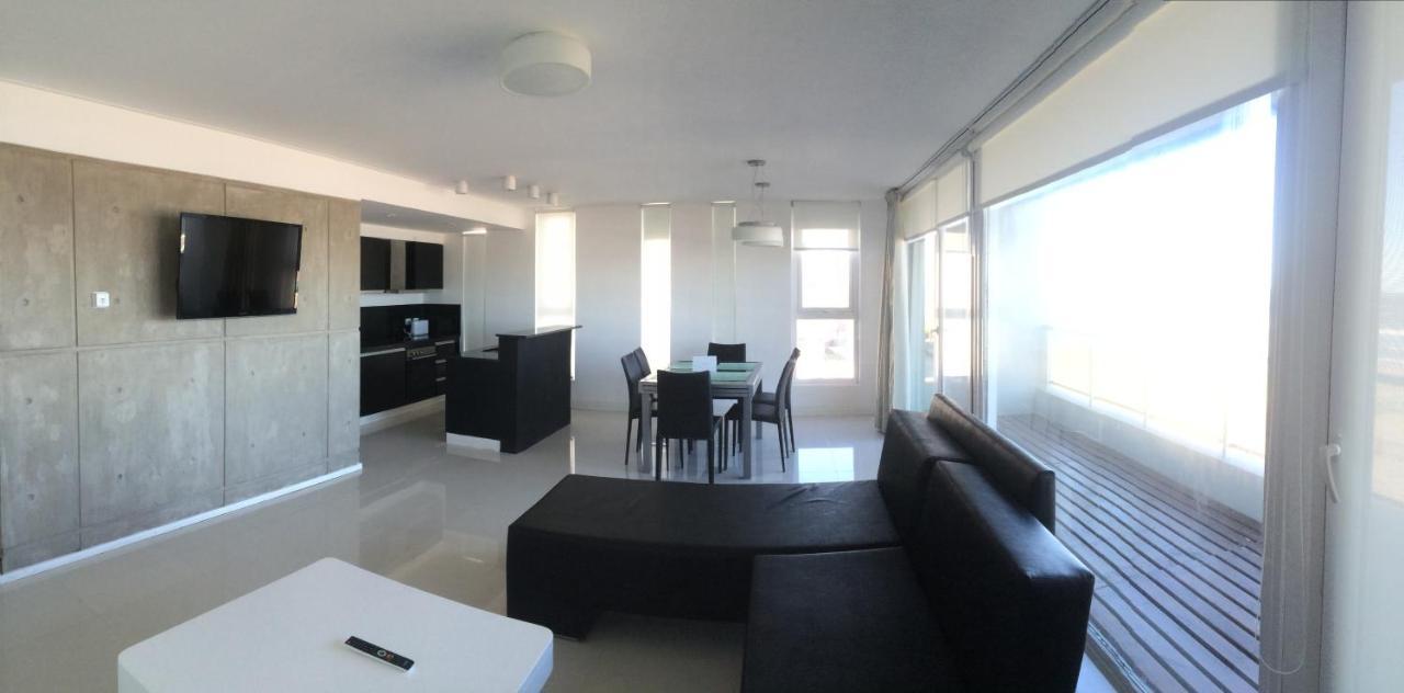 Eighteen Apartments Villa Gesell Eksteriør billede